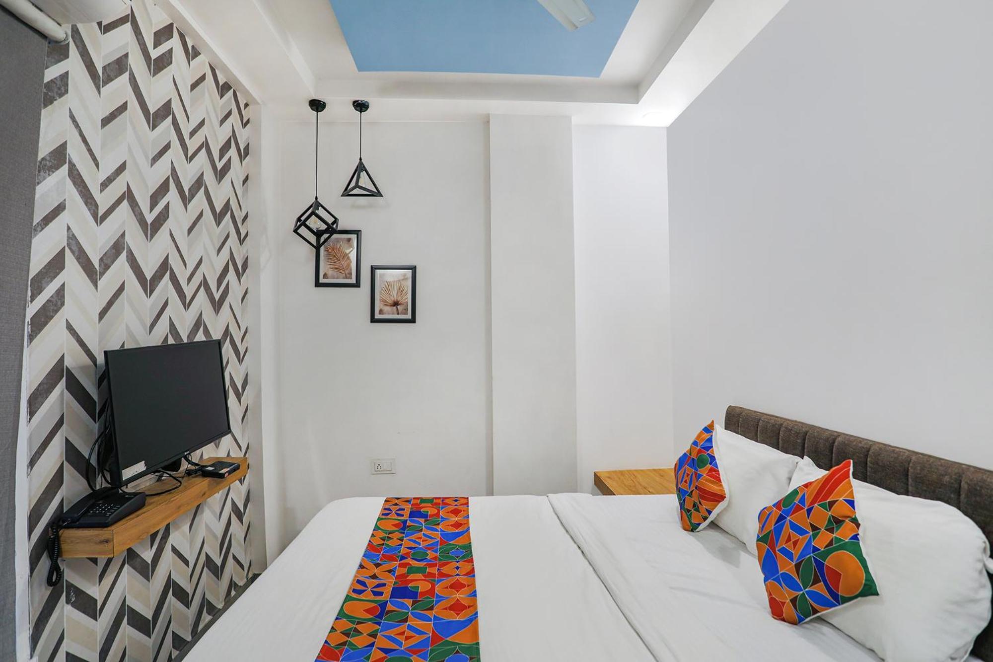 Hotel Fabexpress Pramila Prakash Nagpur Zewnętrze zdjęcie