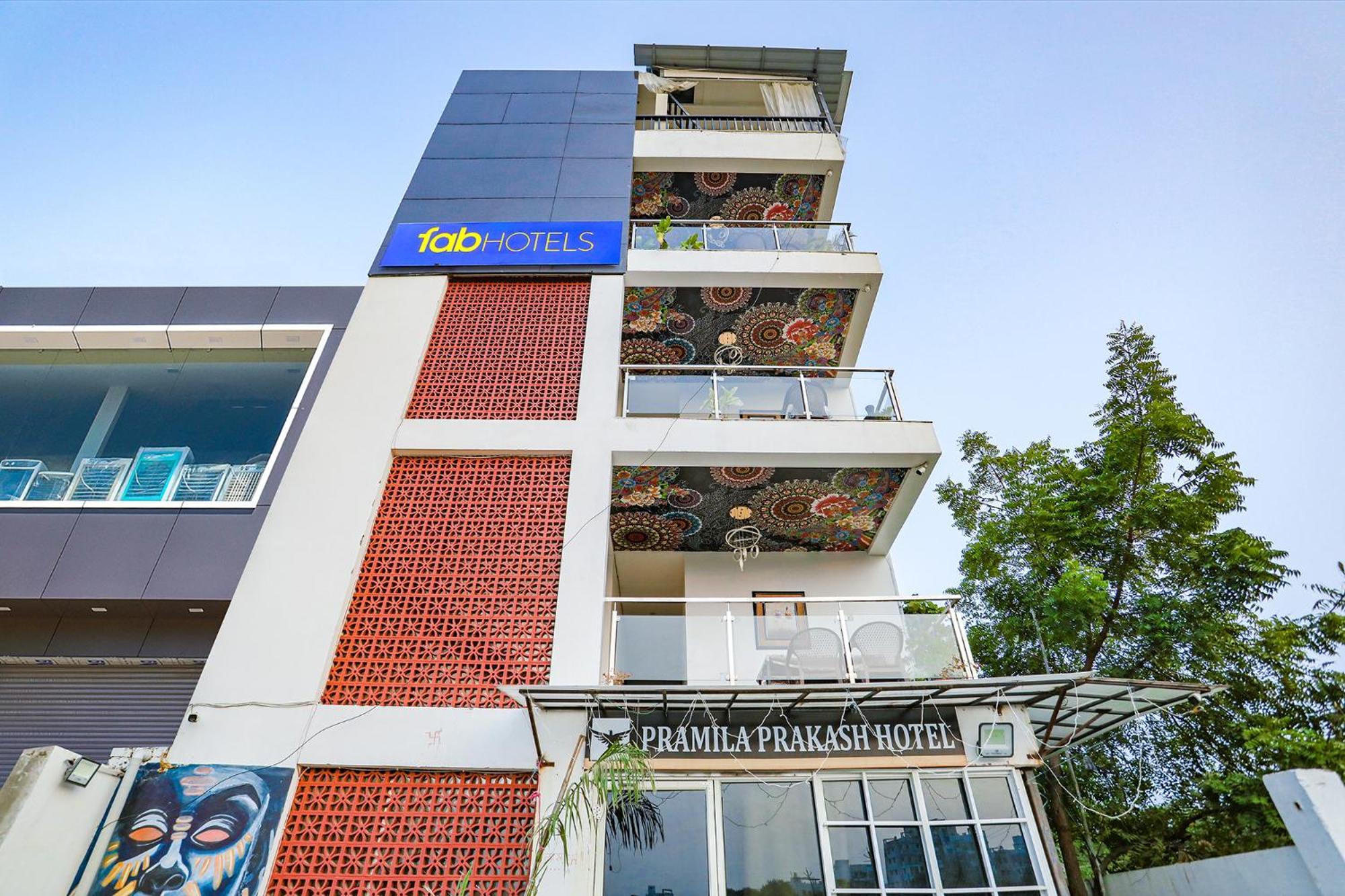 Hotel Fabexpress Pramila Prakash Nagpur Zewnętrze zdjęcie
