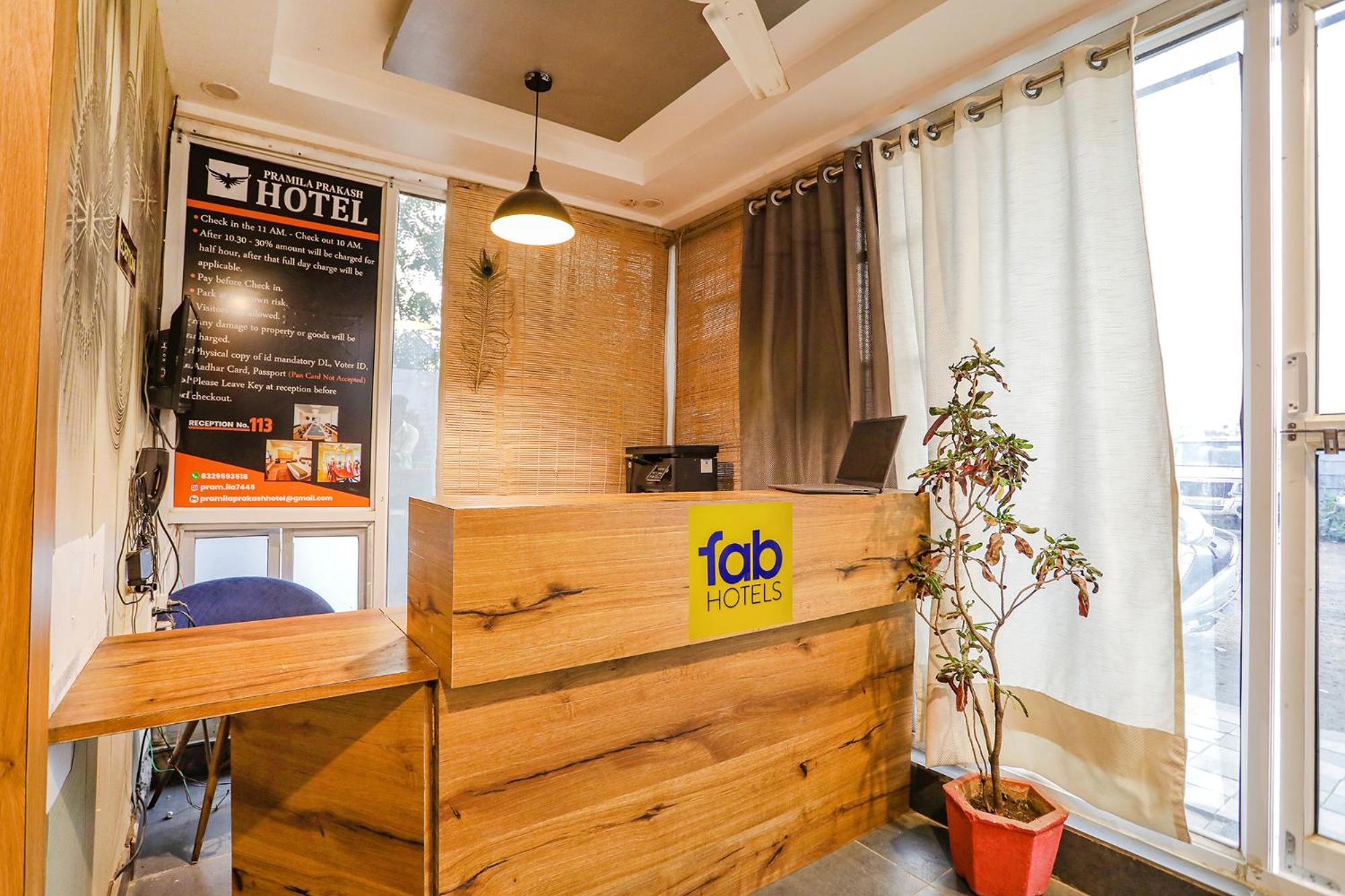 Hotel Fabexpress Pramila Prakash Nagpur Zewnętrze zdjęcie