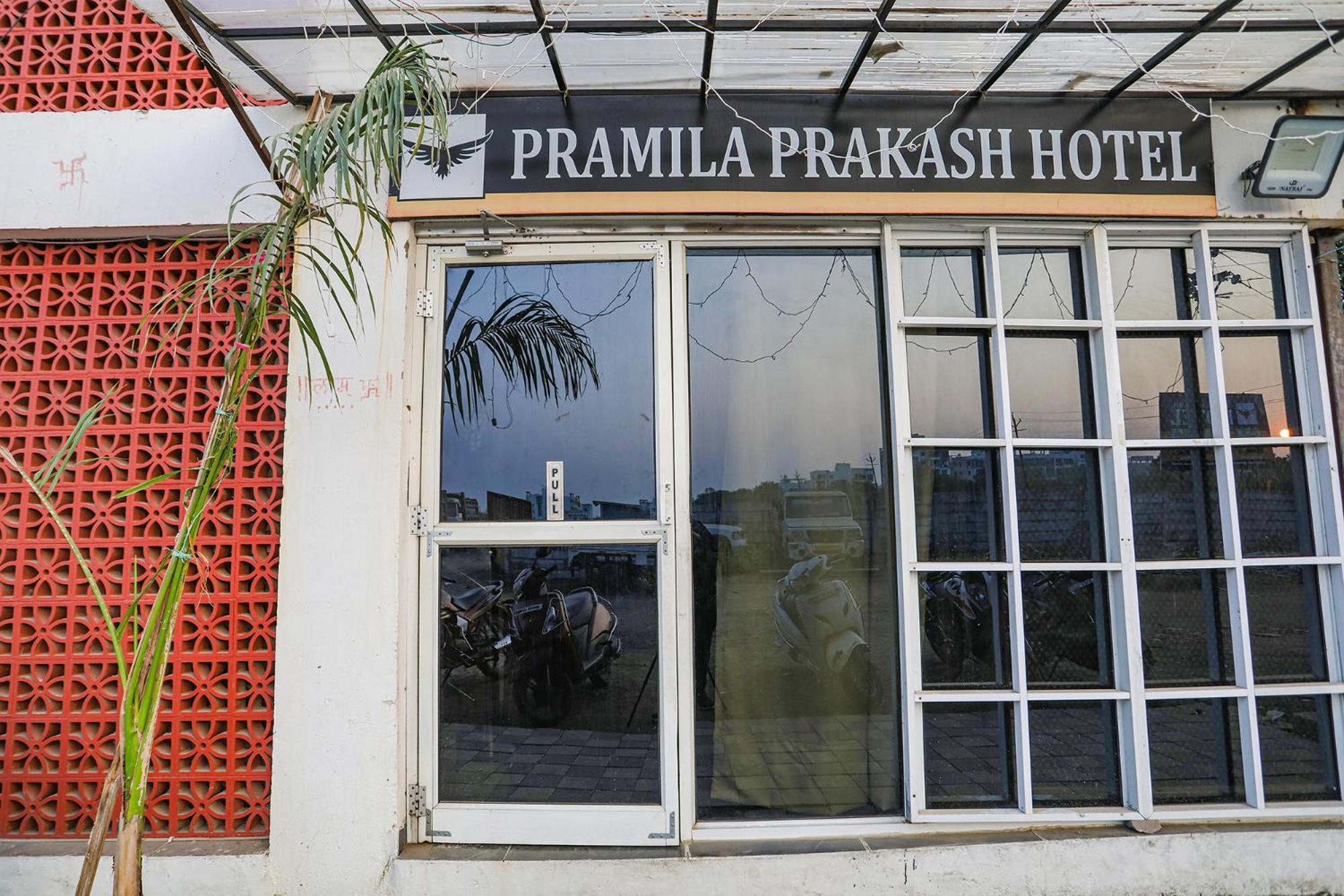 Hotel Fabexpress Pramila Prakash Nagpur Zewnętrze zdjęcie
